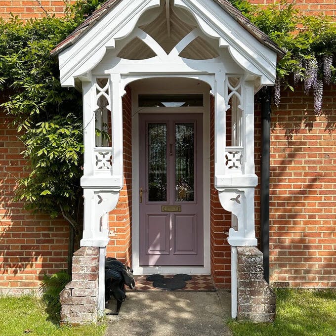 A timeless entrance using the Architects’ finishes with @va_va_room